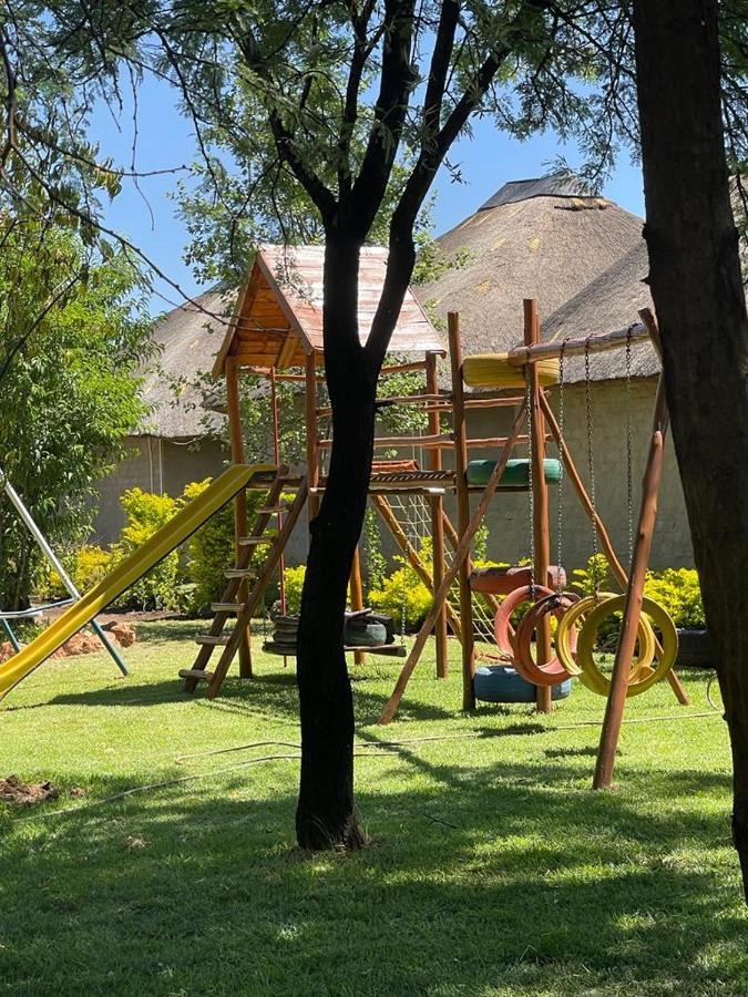 Tshiberry Bed & Breakfast Phokeng Exterior photo