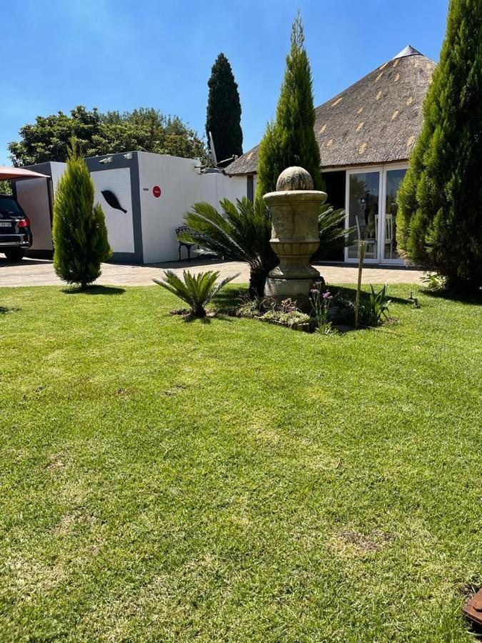 Tshiberry Bed & Breakfast Phokeng Exterior photo